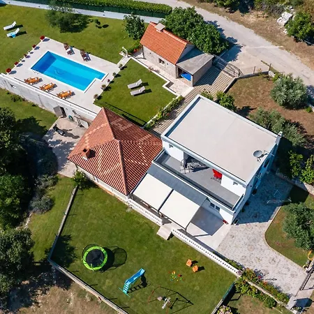 Charmante Ferienvilla In Holiday home