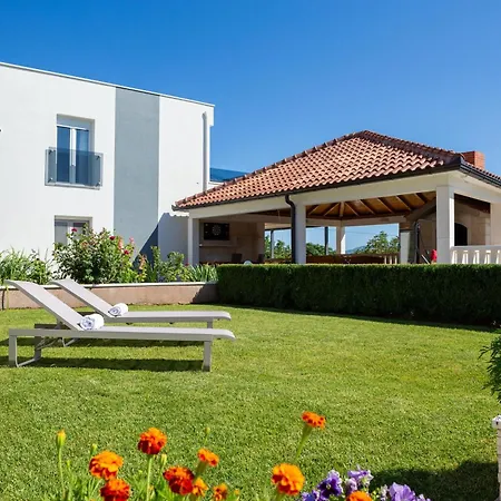 Holiday home Charmante Ferienvilla In Blato na Cetini
