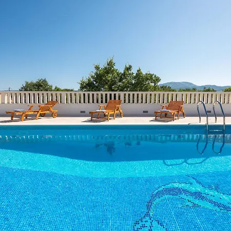 Holiday home Charmante Ferienvilla In
