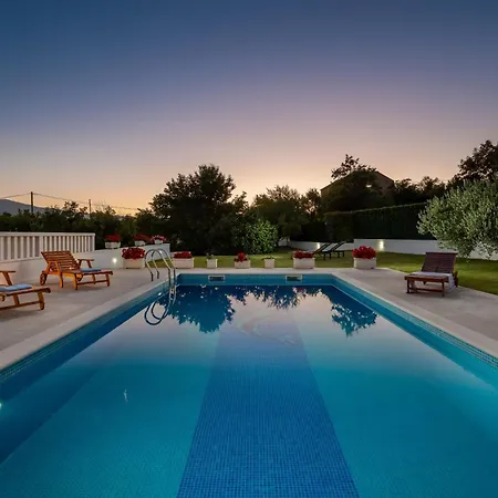 Charmante Ferienvilla In Holiday home *