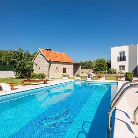 Charmante Ferienvilla In Holiday home